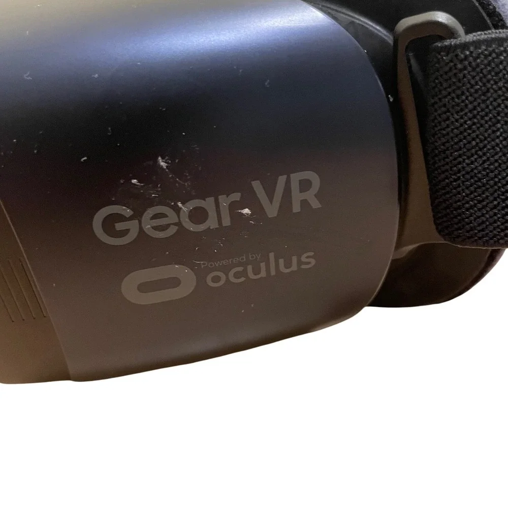 Samsung Gear VR Virtual Reality‎ Headset Powered by Oculus - Black